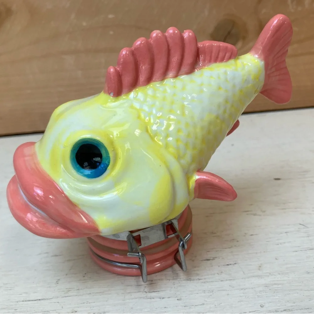 Decorative Fish Accent Novelty Fish Canister Air-Tight Holds 250 ml Catfish